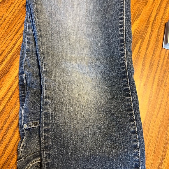Levis Signature Modern Slim Jeans - Picture 8 of 8